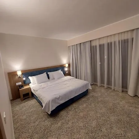 Hotel New Wolf 3*