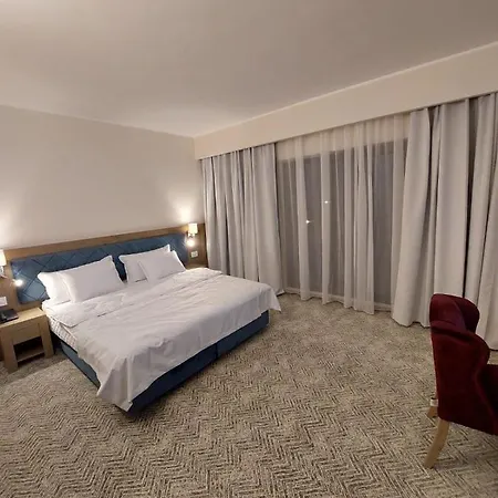 New Wolf Hotel